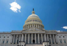 EXPULSION AHEAD: Bipartisan Push Targets Congress Members U.S. Capitol building against a clear blue sky.